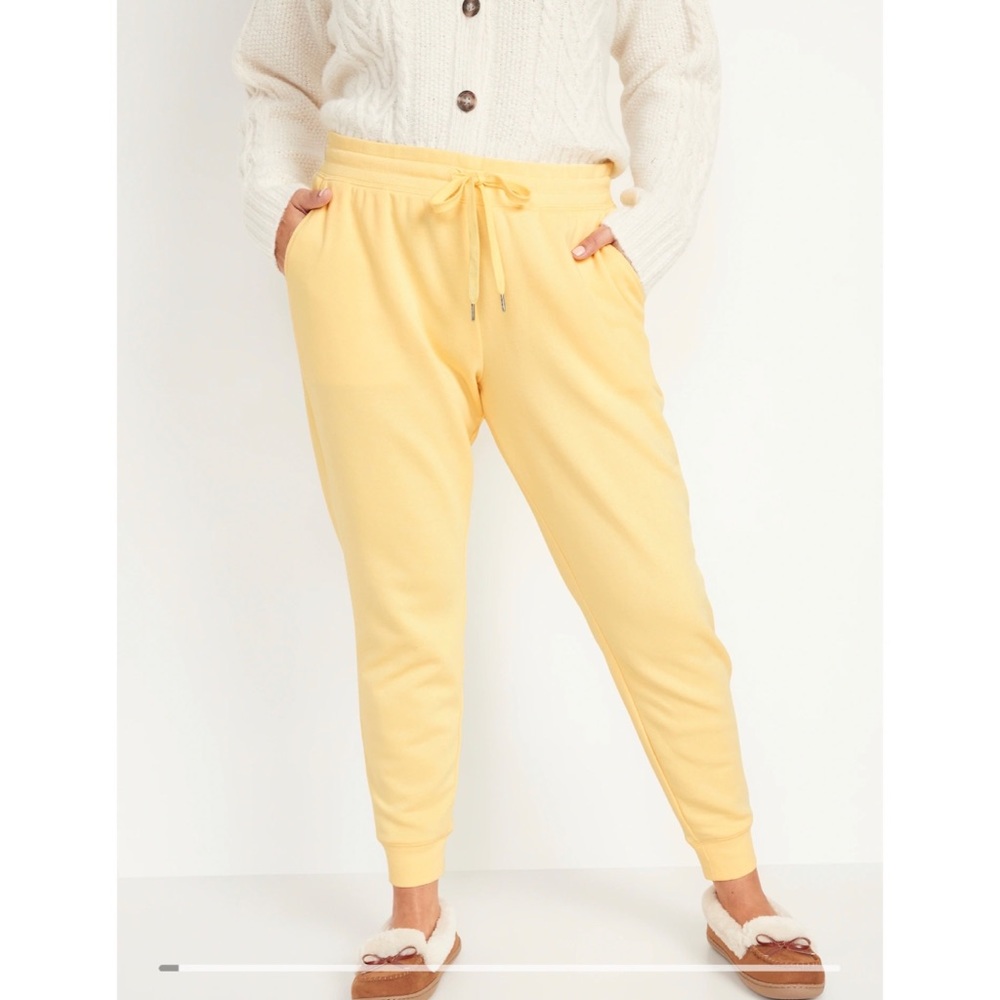 Cozy, pillow-soft joggers         NEW WITH TAGS! NEVER WORN!